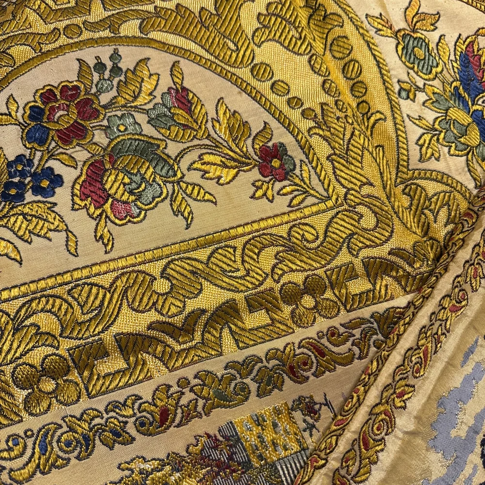 Spanish Tapestry Scarf Sevilla Spain Embroidered Manton Altar Table 48x48 Vtg